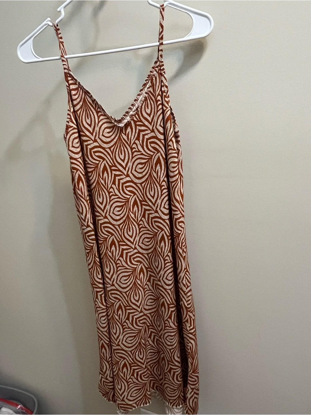 By Coco Sleeveless Rust and Cream Patterned Slip Dress PtP 17” XS-S Made in Ital - Picture 2 of 4